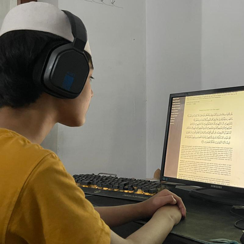 boy-learn-online-Quran-class